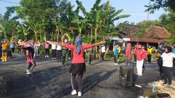 PKK Jatimulyo, Gelar Olahraga Bersama Dijalan Aspal Baru Hasil TMMD Bojonegoro